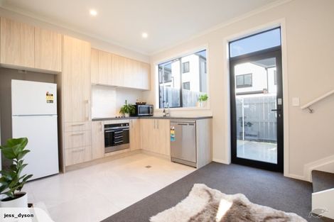 Photo of property in 14 Uku Lane, Hobsonville, Auckland, 0616