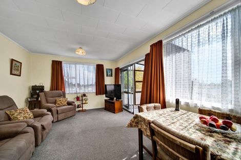 Photo of property in 15b Mayfair Place, Westown, New Plymouth, 4310