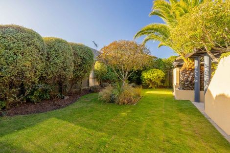 Photo of property in 19a Lake Terrace Road, Burwood, Christchurch, 8061