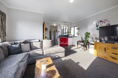 Photo of property in 112 Glover Road, Hawera, 4610