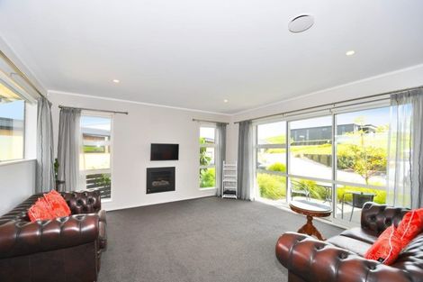 Photo of property in 12 Laly Haddon Place, Matakana, Warkworth, 0985