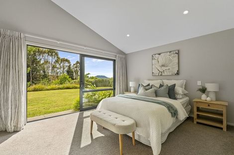 Photo of property in 55 Stewart Glen, Acacia Bay, Taupo, 3385