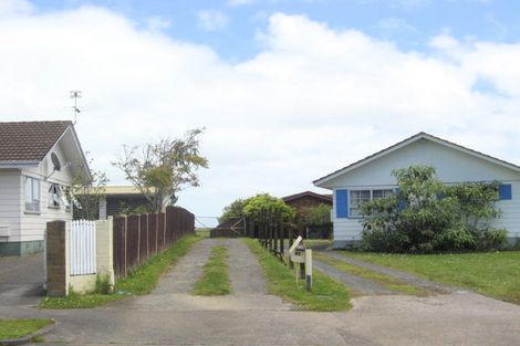 Photo of property in 107 Finlayson Avenue, Clendon Park, Auckland, 2103