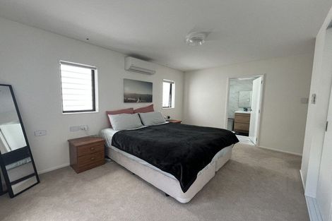Photo of property in 5/147c Carlisle Road, Northcross, Auckland, 0632