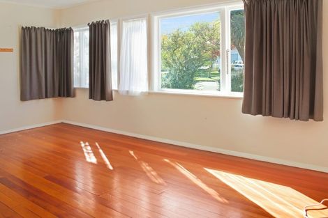 Photo of property in 30 Oxford Street, Hokowhitu, Palmerston North, 4410