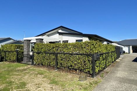 Photo of property in 16 Foley Grove, Pyes Pa, Tauranga, 3110