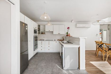 Photo of property in 27 Hebron Road, Waiake, Auckland, 0630