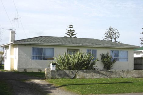 Photo of property in 46 Thatcher Street, Castlecliff, Whanganui, 4501