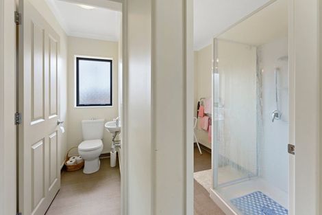 Photo of property in 25 Ian Peter Way, Otaki, 5512