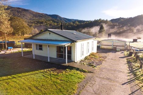 Photo of property in 142 Roa Road, Blackball, 7804