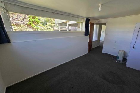 Photo of property in 132 Parkvale Road, Karori, Wellington, 6012