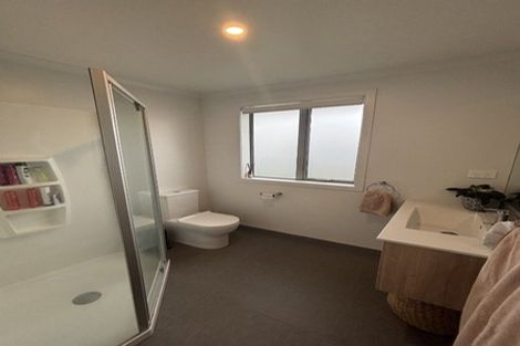 Photo of property in 2/12 Bostonkip Crescent, Fitzroy, Hamilton, 3282