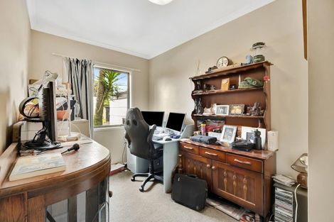 Photo of property in 11 Caulfield Place, Nawton, Hamilton, 3200