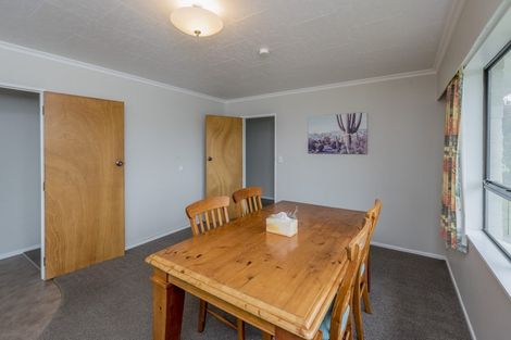 Photo of property in 292 Heatherlea Road East, Levin, 5571