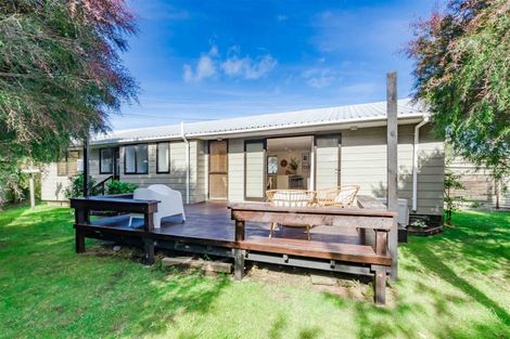 Photo of property in 39 Waimea Road, Waikanae Beach, Waikanae, 5036