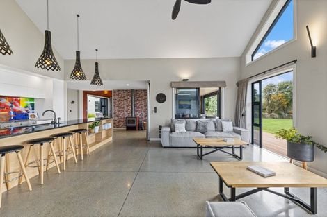 Photo of property in 67 Lomond Grove, Acacia Bay, Taupo, 3385