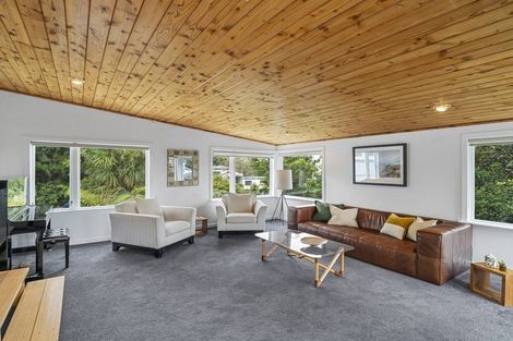 Photo of property in 6 Mollyhawk Place, Birkenhead, Auckland, 0626