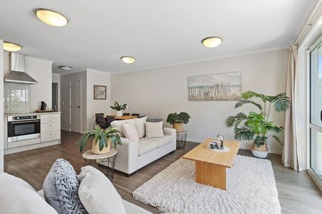 Photo of property in 71 Chiefs Court, Hamilton East, Hamilton, 3216