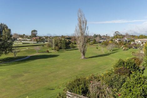 Photo of property in 64 Links View Drive, Omokoroa, 3114