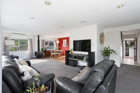 Photo of property in 29 Glucina Avenue, West Harbour, Auckland, 0618
