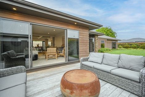 Photo of property in 127 Arataki Road, Havelock North, 4130