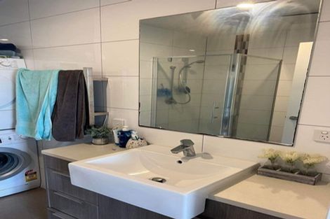 Photo of property in Apollo Apartments, 201/46 Rosedale Road, Rosedale, Auckland, 0632