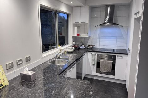 Photo of property in 6c Beldon Place, Pakuranga Heights, Auckland, 2010