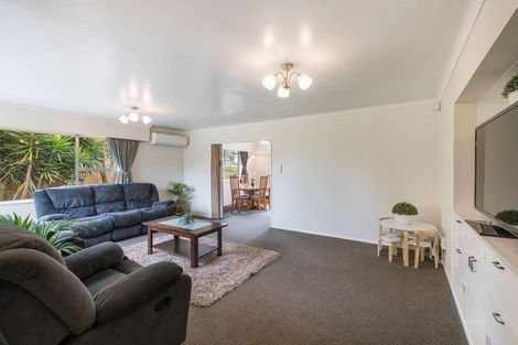 Photo of property in 328 Great South Road, Opaheke, Papakura, 2113