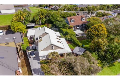 Photo of property in 11 Fairway Drive, Kerikeri, 0230