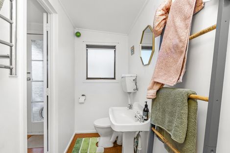 Photo of property in 6 Wainamu Road, Raglan, 3297