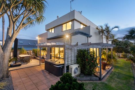 Photo of property in 345a Oceanbeach Road, Mount Maunganui, 3116