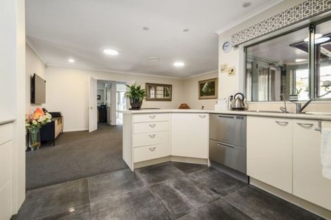 Photo of property in 34 Longford Park Drive, Takanini, 2112