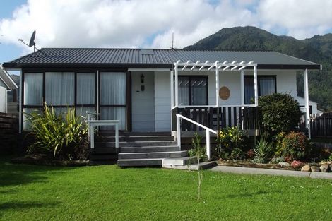 Photo of property in 32 Stirling Street, Te Aroha, 3320