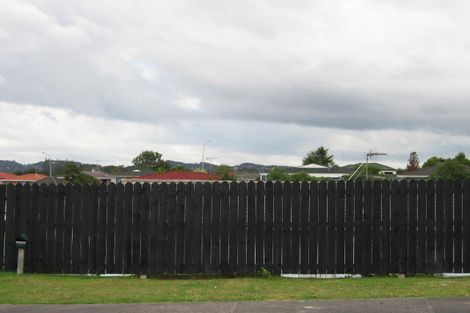 Photo of property in 31 Addison Drive, Glendene, Auckland, 0602