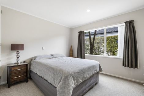 Photo of property in 2/42 Rua Road, Glen Eden, Auckland, 0602