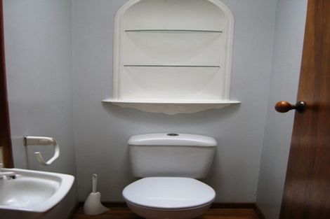 Photo of property in 62 Wellesley Road, Mangere Bridge, Auckland, 2022