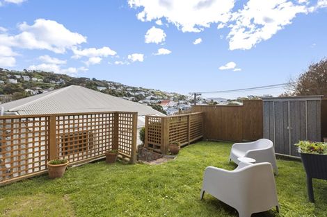 Photo of property in 33 Mckinley Crescent, Brooklyn, Wellington, 6021