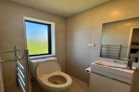 Photo of property in 8/2 Windermere Crescent, Blockhouse Bay, Auckland, 0600