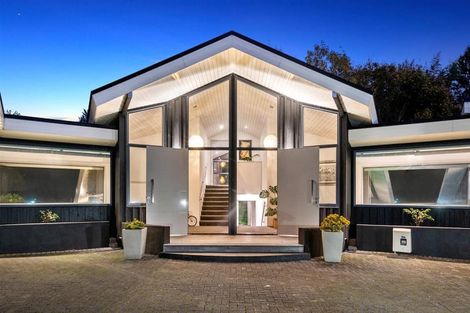 Photo of property in 70b Grand Vue Road, Kawaha Point, Rotorua, 3010