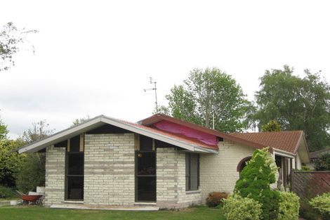 Photo of property in 12 Mulberry Place, Redwood, Christchurch, 8051