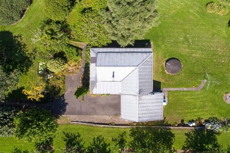 Photo of property in 76 Riverland Road, Kumeu, 0892