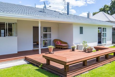 Photo of property in 15 Wood Street, Greytown, 5712