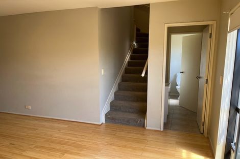 Photo of property in 23 Spalding Rise, Golflands, Auckland, 2013