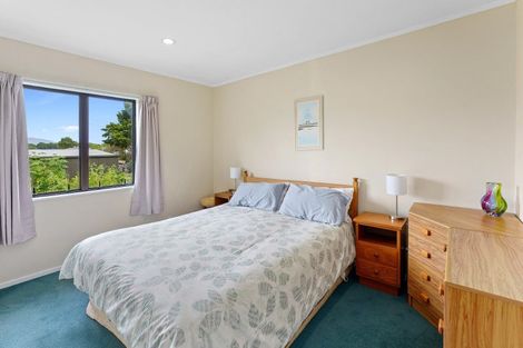 Photo of property in 128 Rahui Road, Otaki, 5512
