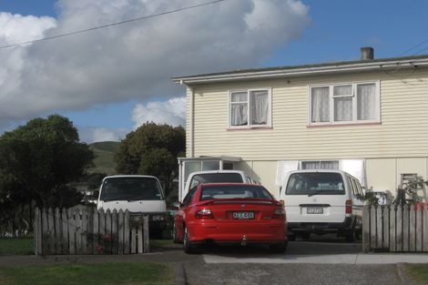 Photo of property in 21-23 Wiltshire Place, Cannons Creek, Porirua, 5024