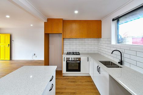 Photo of property in 2/68 Hoteo Avenue, Papatoetoe, Auckland, 2025