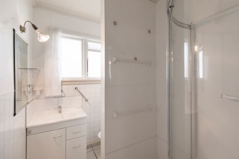 Photo of property in 16 Coopers Road, Dallington, Christchurch, 8061