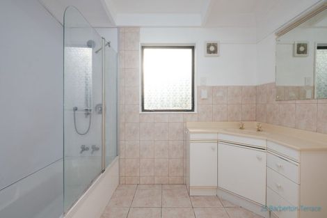 Photo of property in 25 Barberton Terrace, Red Hill, Papakura, 2110