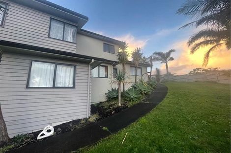 Photo of property in 5 Hornbill Drive, Fairview Heights, Auckland, 0632