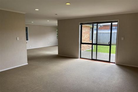 Photo of property in 487 Te Irirangi Drive, Flat Bush, Auckland, 2013